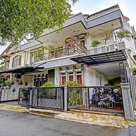 Spot On 91482 Sentosa Home บันดุง ภายนอก รูปภาพ
