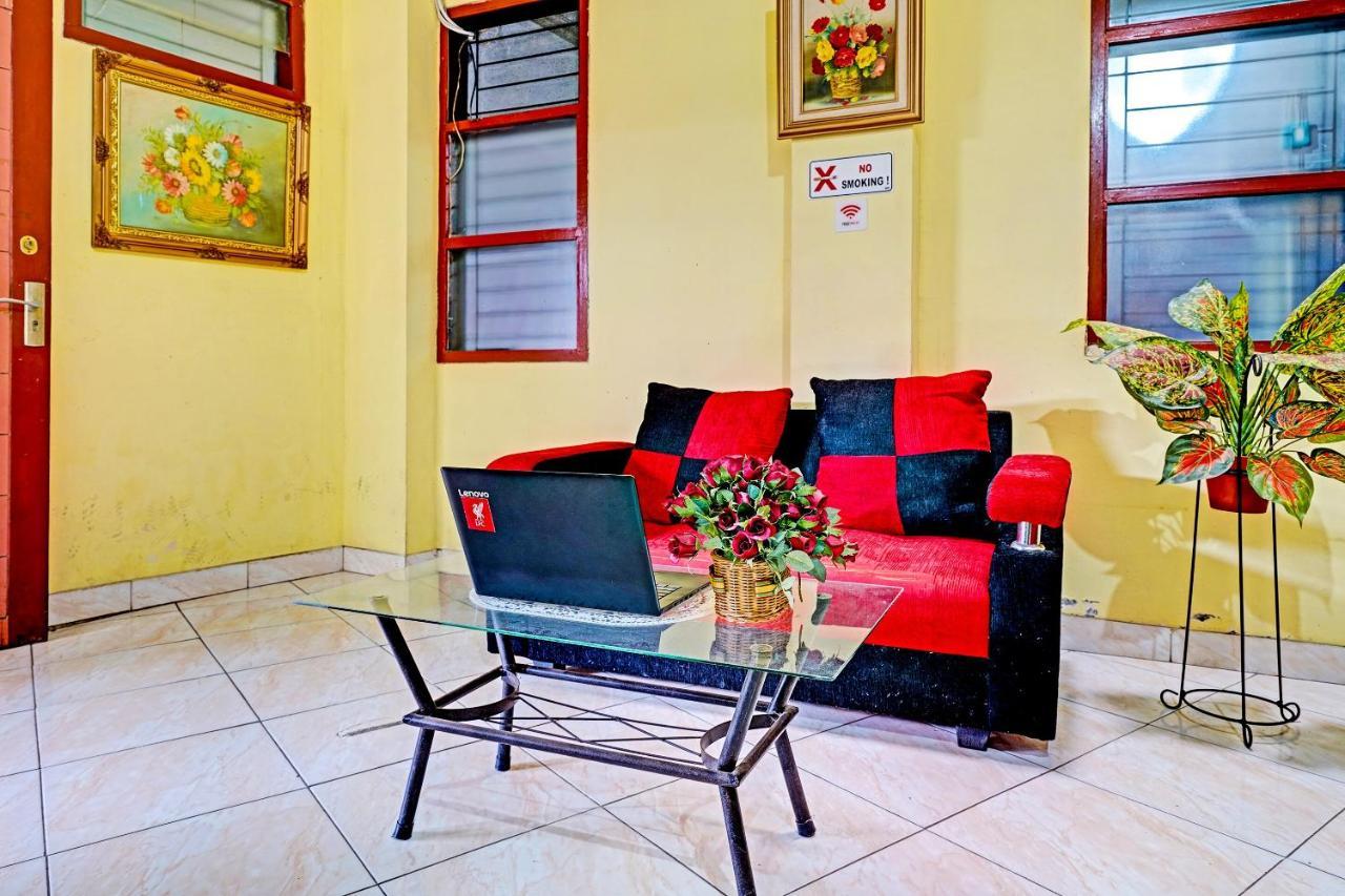 Spot On 91482 Sentosa Home บันดุง ภายนอก รูปภาพ