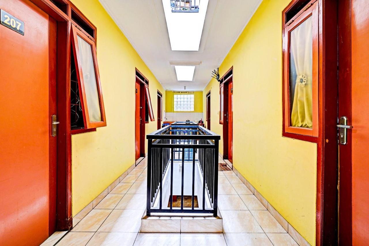 Spot On 91482 Sentosa Home บันดุง ภายนอก รูปภาพ